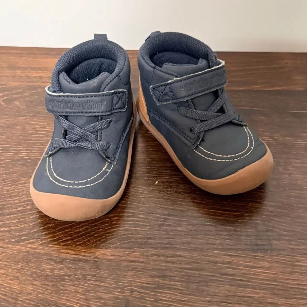 Munchkin by Stride Rite Aljo navy blue baby boot size 5